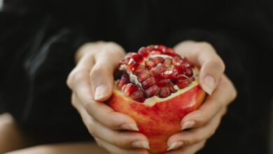 Hamilelikte Nar Yenir mi? Faydaları ve Dikkat Edilmesi Gerekenler Hamilelikte Nar Yenir mi? Faydaları ve Dikkat Edilmesi Gerekenler