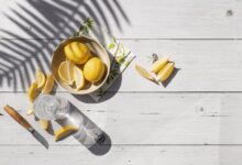 Limon Yemenin Zararı Var Mı? Aşırı Tüketimin Yan Etkileri ve Dikkat Edilmesi Gerekenler Limon Yemenin Zararı Var Mı? Aşırı Tüketimin Yan Etkileri ve Dikkat Edilmesi Gerekenler